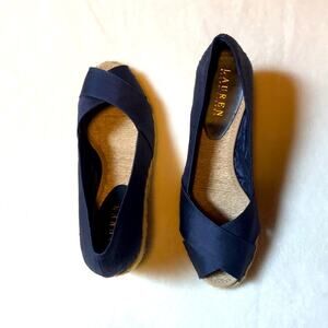 Lauren Ralph Lauren Blue Shantung Shoes. 7B